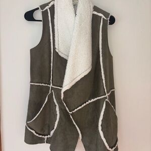 Caslon Olive Green Vest with Sherpa Lining